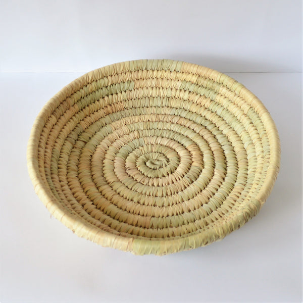 Woven bread or fruit plate