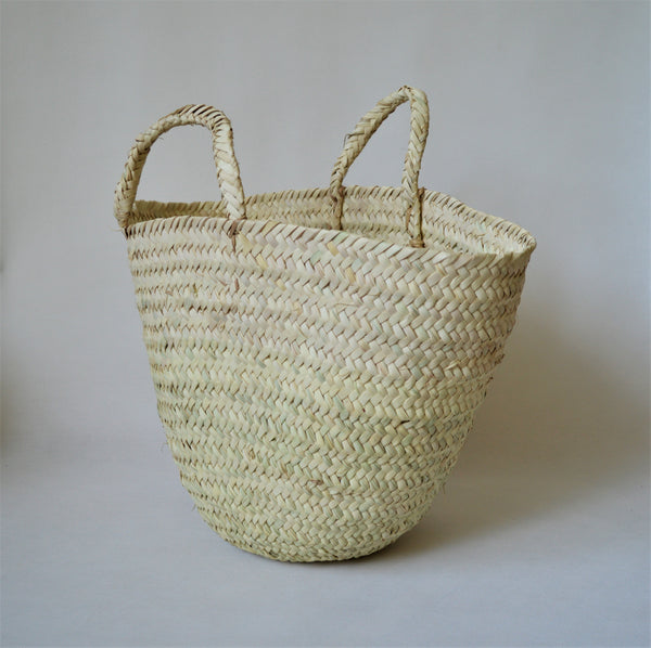 Natural straw basket for storage and shopping