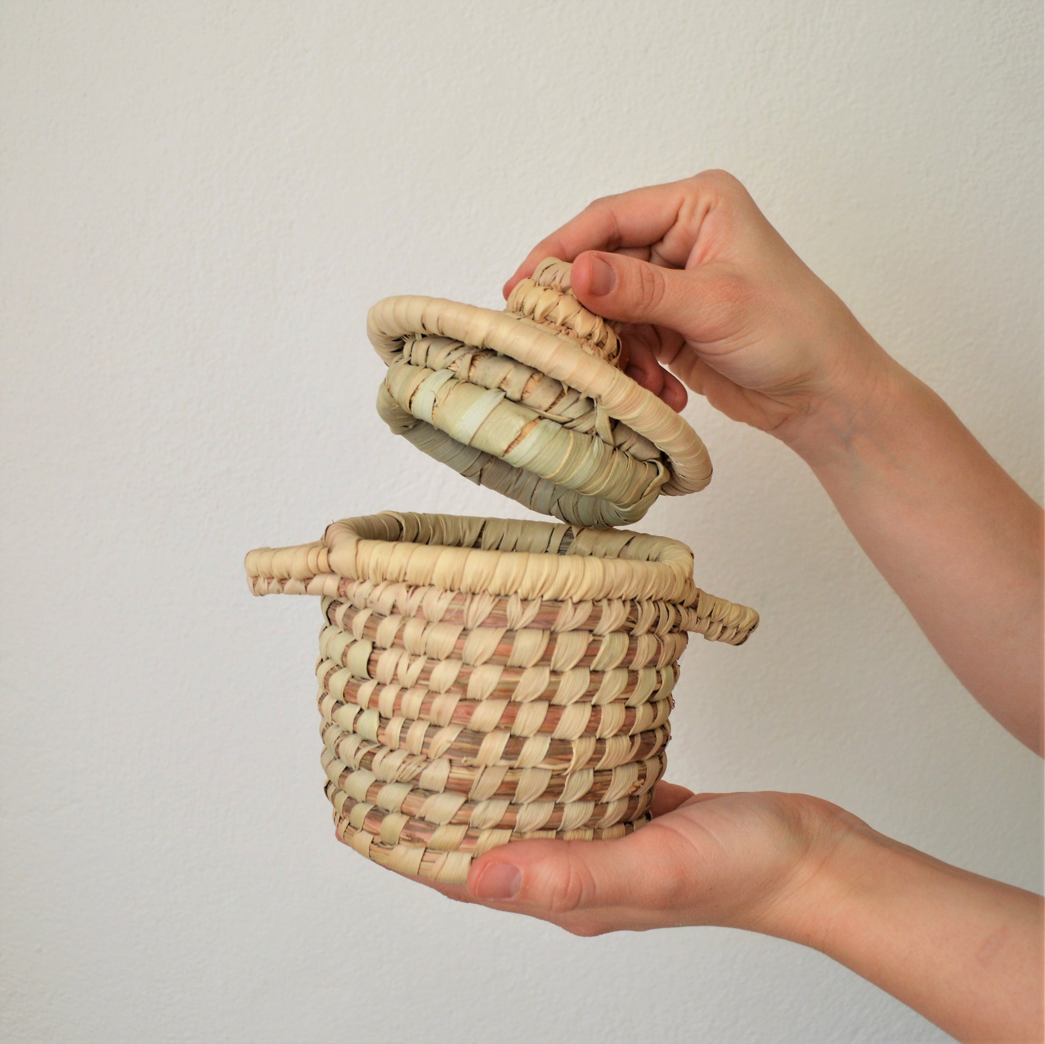 Wicker spices basket, Hand woven Palm leaf