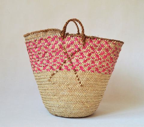Pink vintage basket, Woven straw