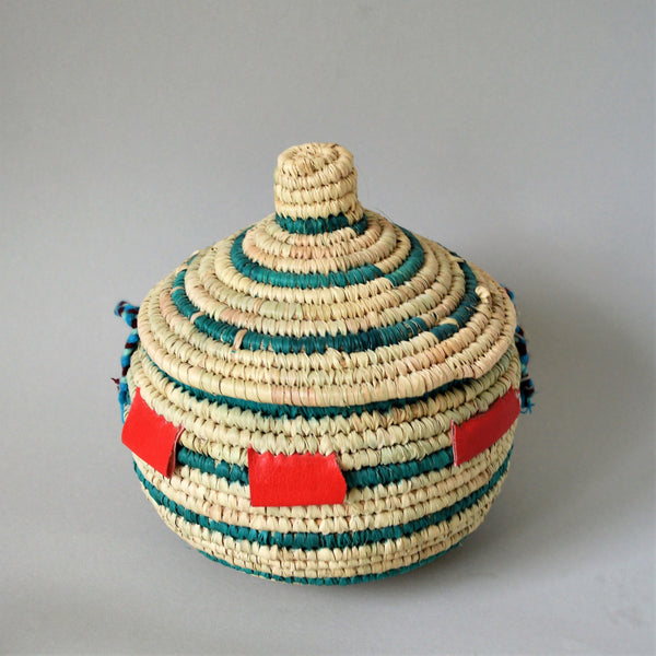 Decorative boho basket with lid
