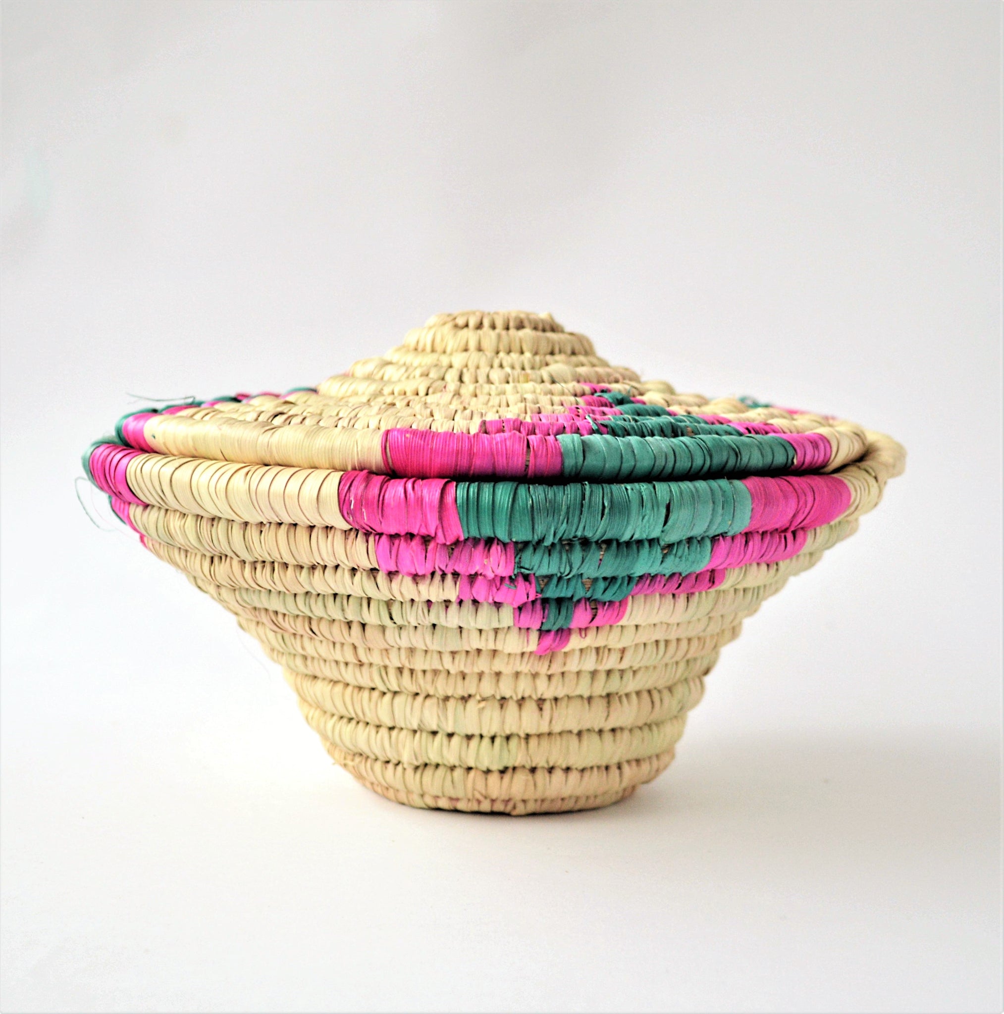JAMILA - Woven fruit basket with a lid