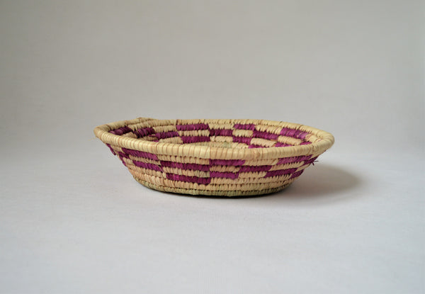 Round serving platter natural straw, Purple woven basket checker pattern
